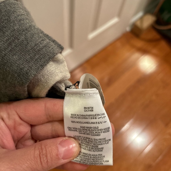 BCBG Max Azria 100% merino wool lightweight midi dress size small (S). - Picture 2 of 6